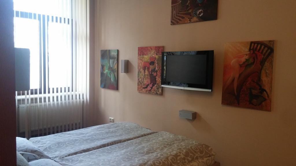 Aparthotel Na Dobu Λβιβ Εξωτερικό φωτογραφία