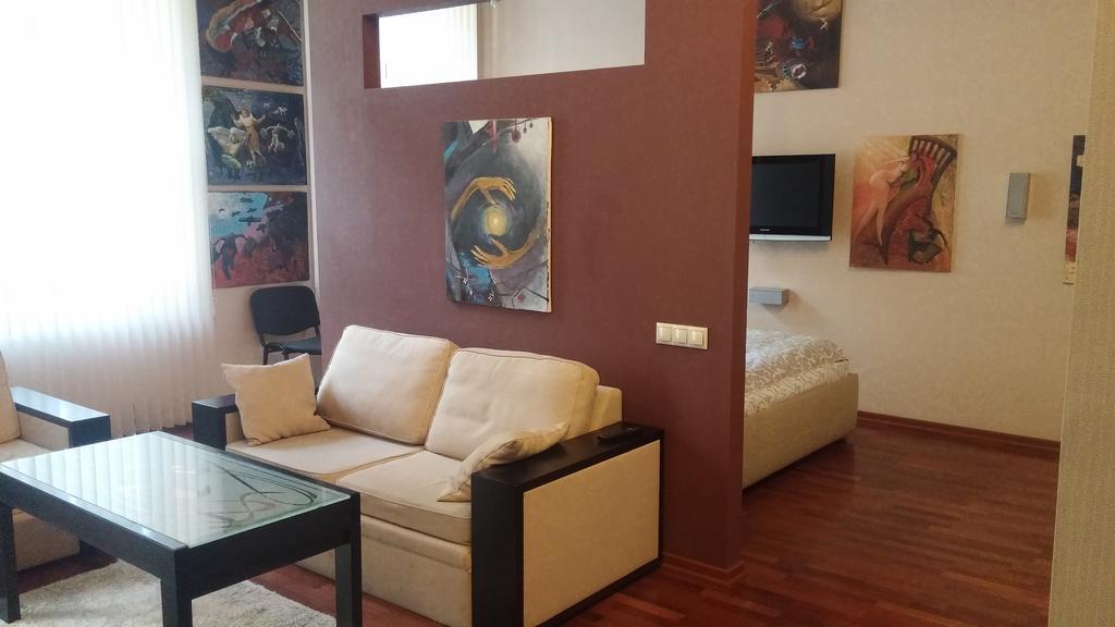 Aparthotel Na Dobu Λβιβ Εξωτερικό φωτογραφία