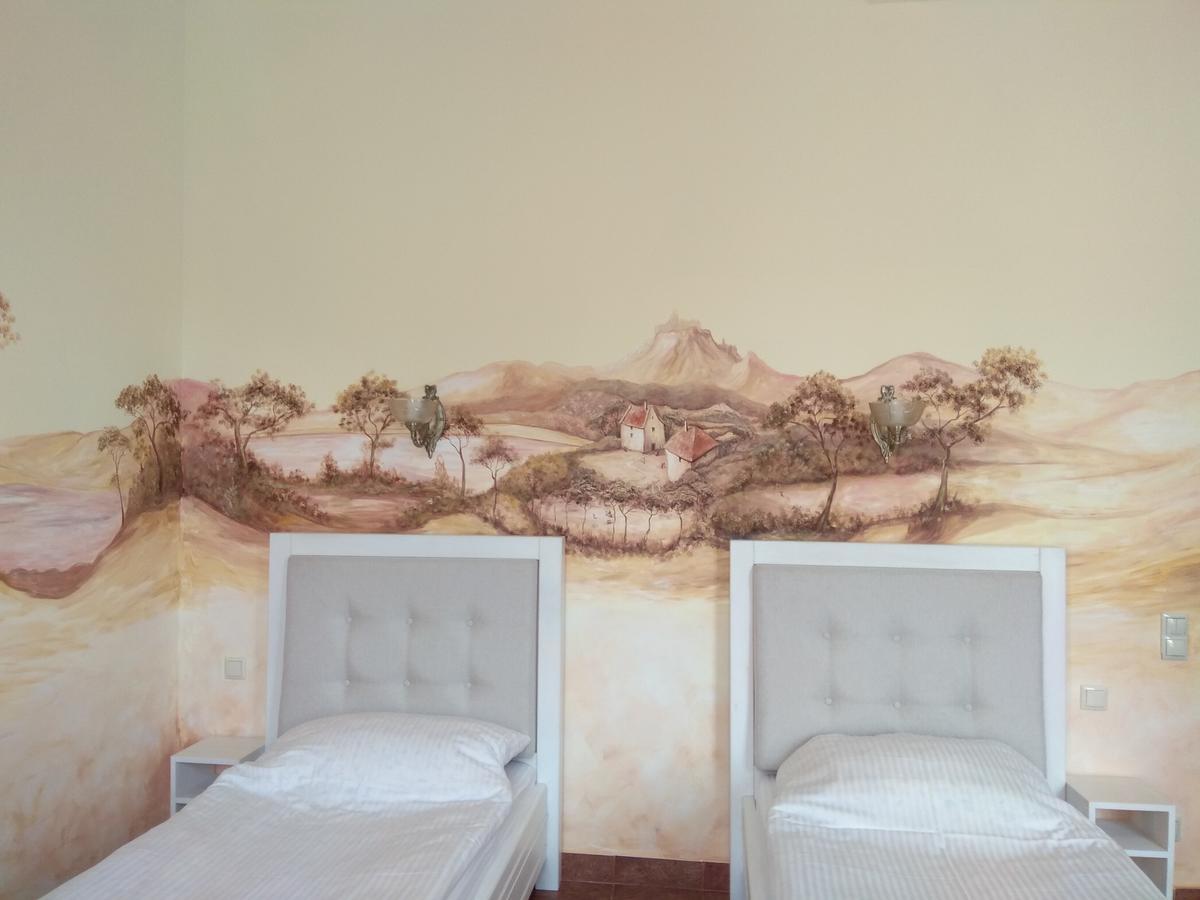 Aparthotel Na Dobu Λβιβ Εξωτερικό φωτογραφία