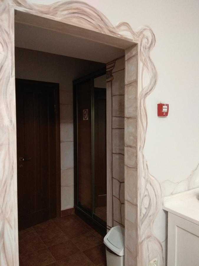 Aparthotel Na Dobu Λβιβ Εξωτερικό φωτογραφία