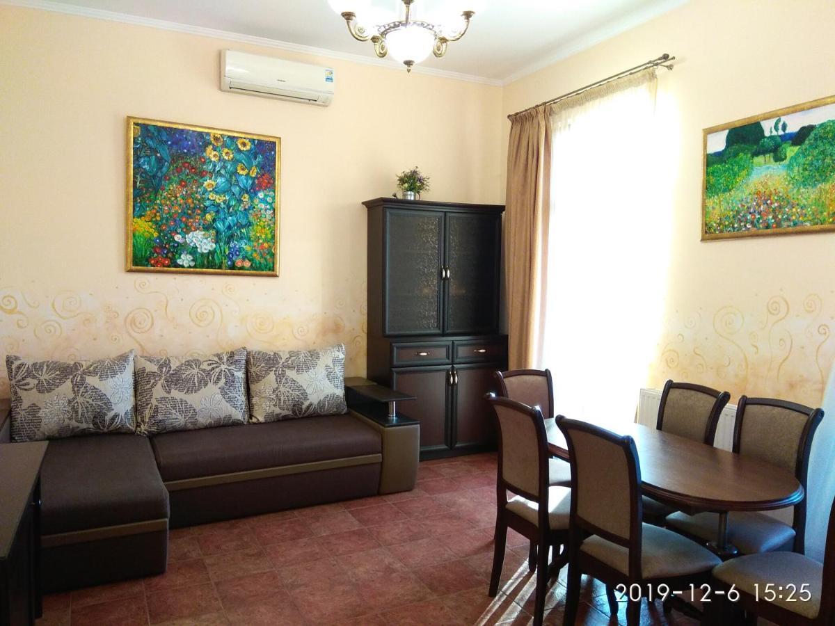Aparthotel Na Dobu Λβιβ Εξωτερικό φωτογραφία